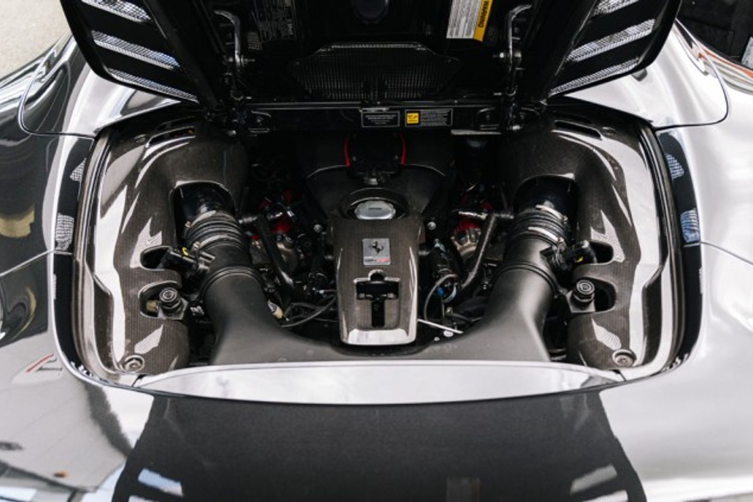 FERRARI 488 PISTA VSS CONVERTIBLE 3.9 VSS 2DR SEMI AUTOMATIC