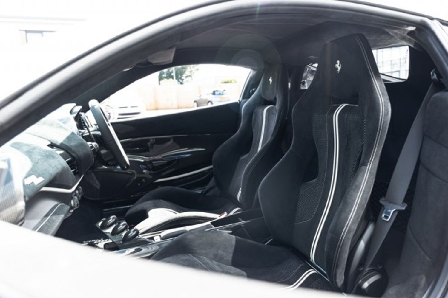 FERRARI 488 PISTA VS COUPE 3.9 VS 2DR SEMI AUTOMATIC