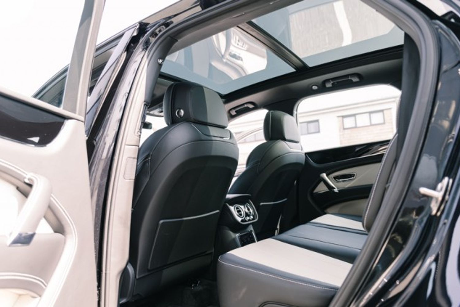 BENTLEY BENTAYGA DIESEL ESTATE 4.0 V8 D 5DR AUTOMATIC