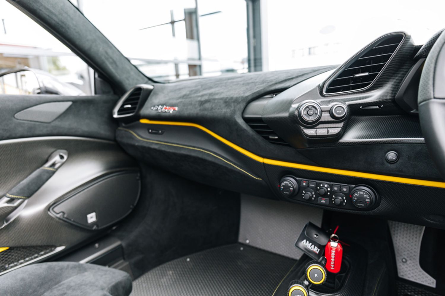FERRARI 488 PISTA VSS CONVERTIBLE 3.9 VSS 2DR SEMI AUTOMATIC