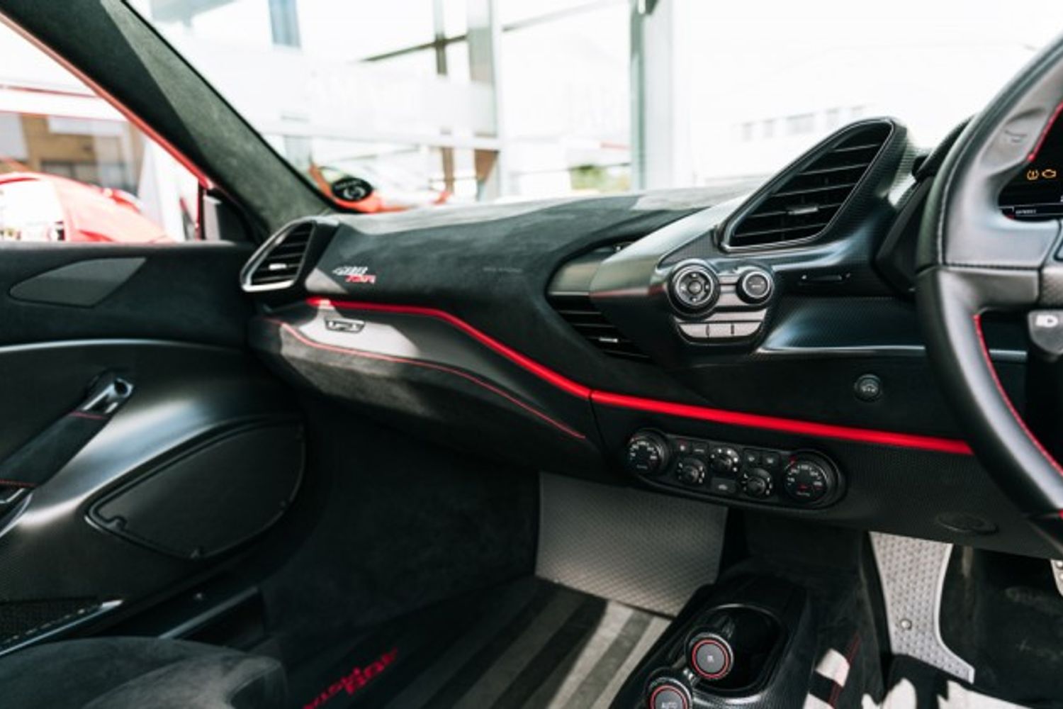 Ferrari 488 Pista Coupe 3.9 VS 2DR SEMI AUTOMATIC