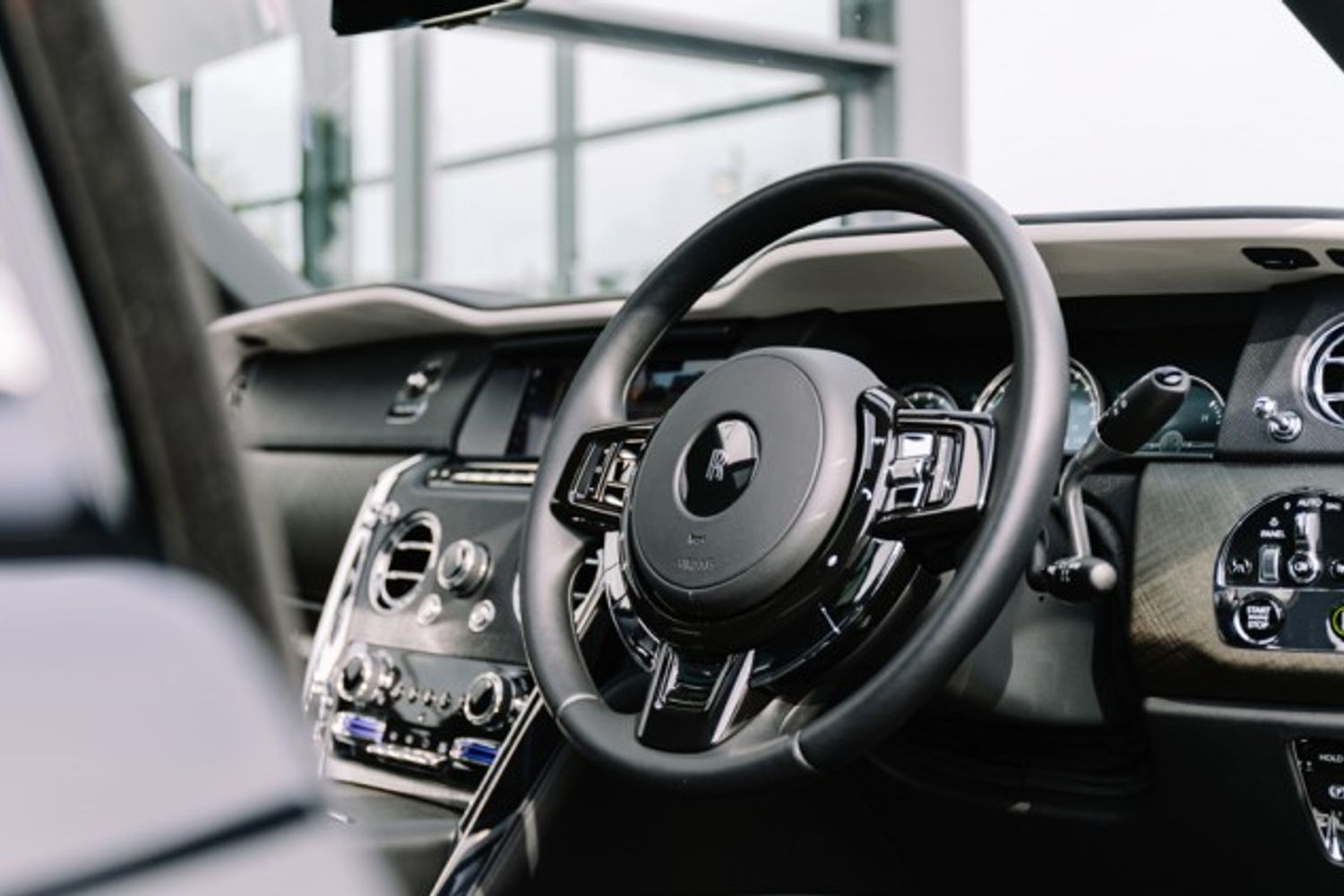 ROLLS-ROYCE CULLINAN ESTATE 6.7 V12 5DR AUTOMATIC