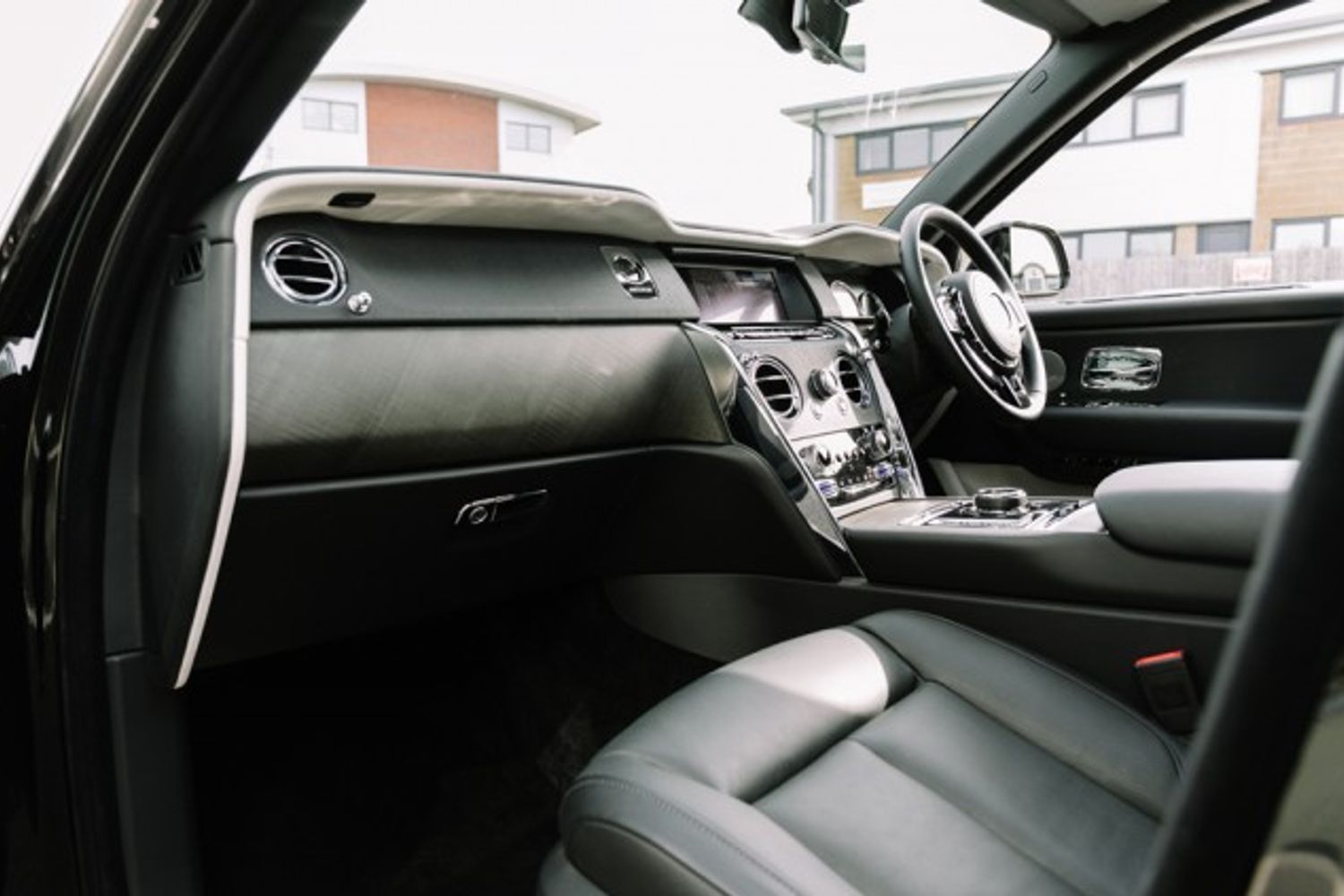 ROLLS-ROYCE CULLINAN ESTATE 6.7 V12 5DR AUTOMATIC