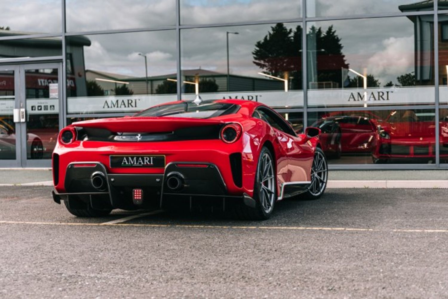 Ferrari 488 Pista Coupe 3.9 VS 2DR SEMI AUTOMATIC