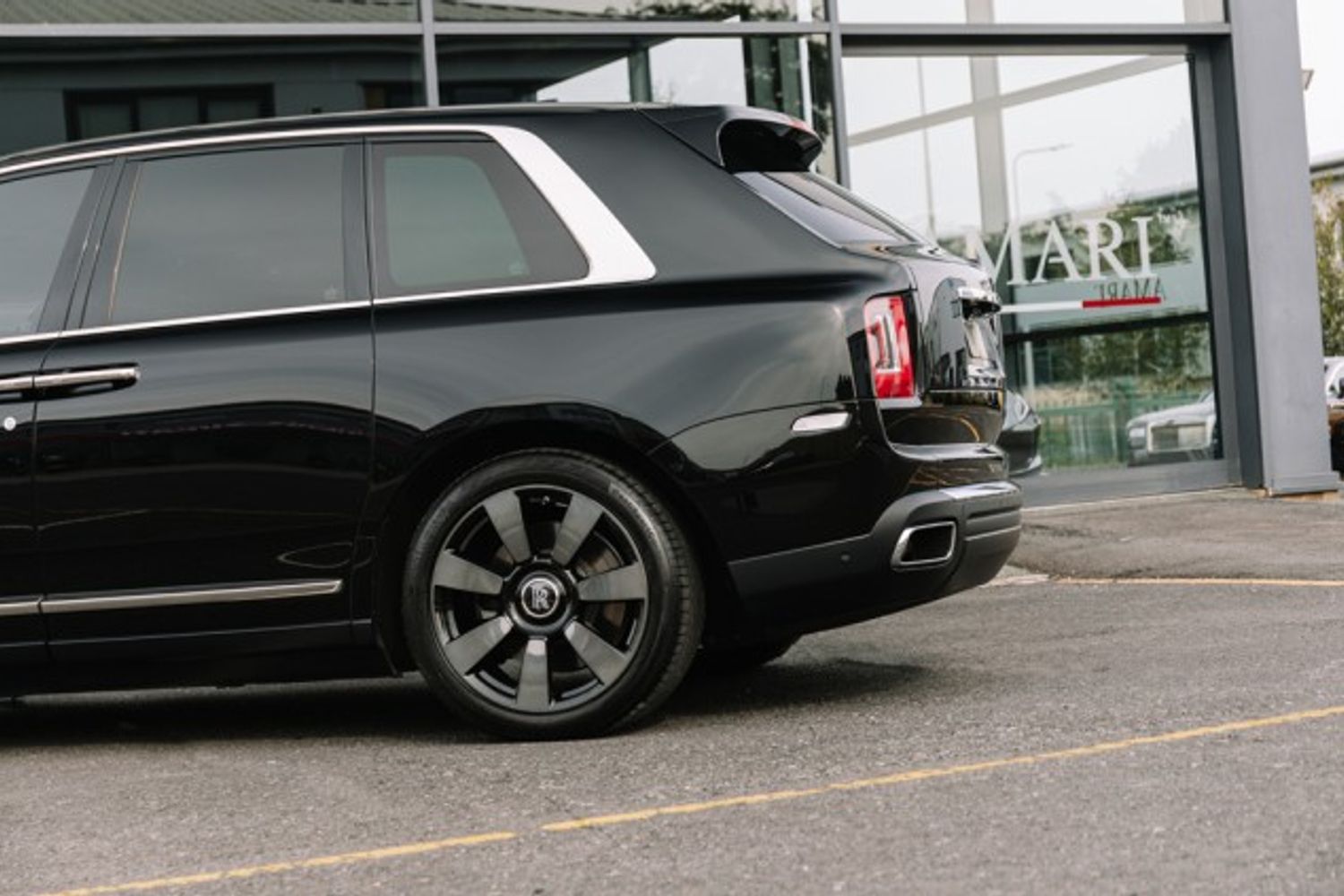 ROLLS-ROYCE CULLINAN ESTATE 6.7 V12 5DR AUTOMATIC