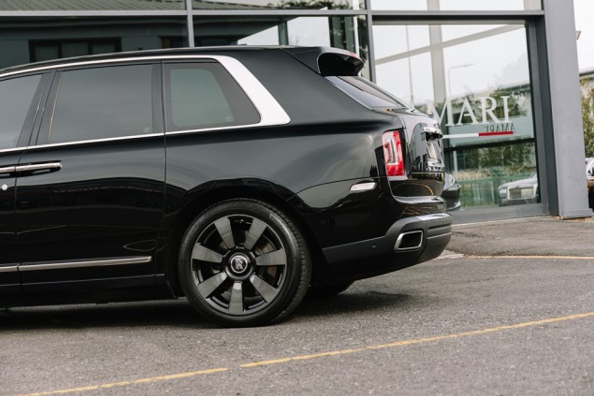 ROLLS-ROYCE CULLINAN ESTATE 6.7 V12 5DR AUTOMATIC