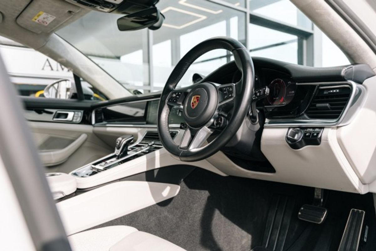 PORSCHE PANAMERA ESTATE 4.0 TURBO SPORT TURISMO PDK 5DR SEMI AUTOMATIC