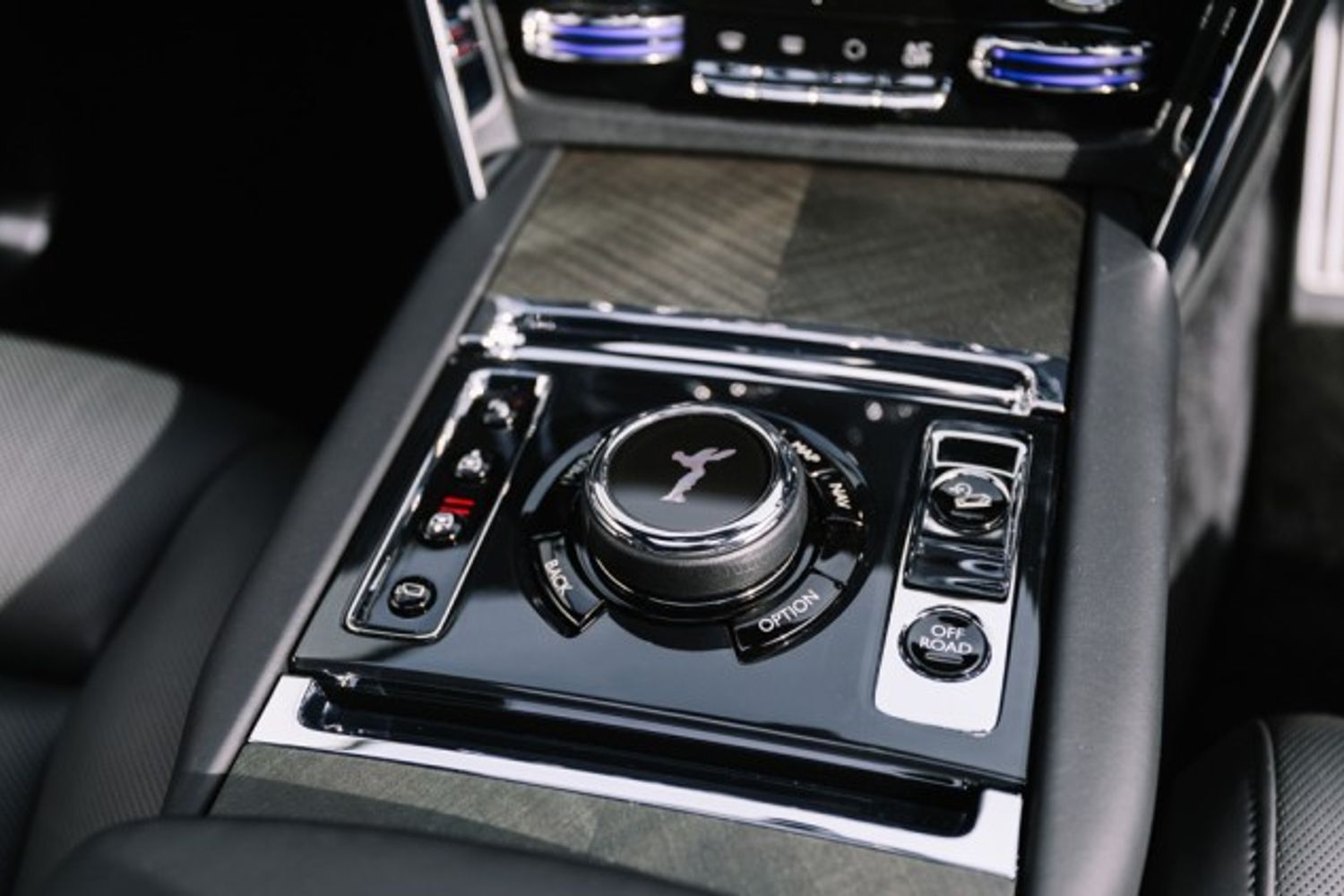 ROLLS-ROYCE CULLINAN ESTATE 6.7 V12 5DR AUTOMATIC