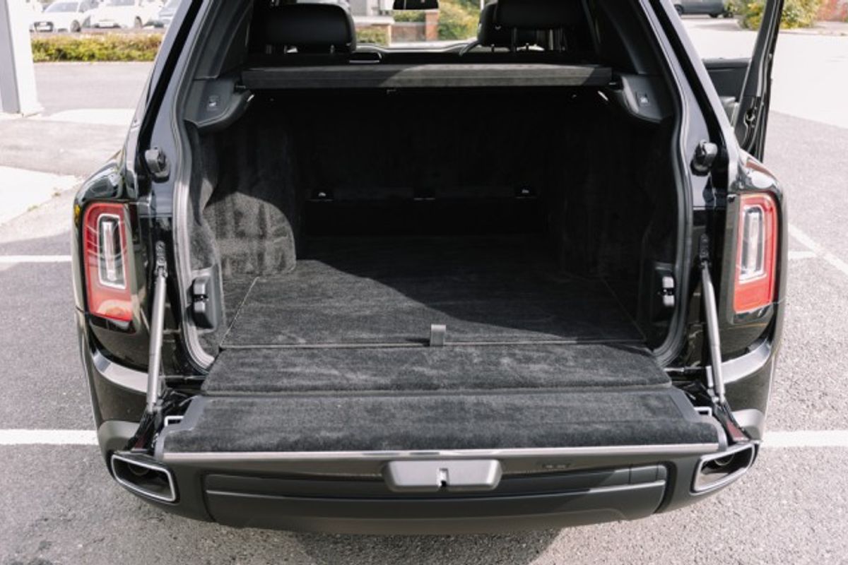 ROLLS-ROYCE CULLINAN ESTATE 6.7 V12 5DR AUTOMATIC