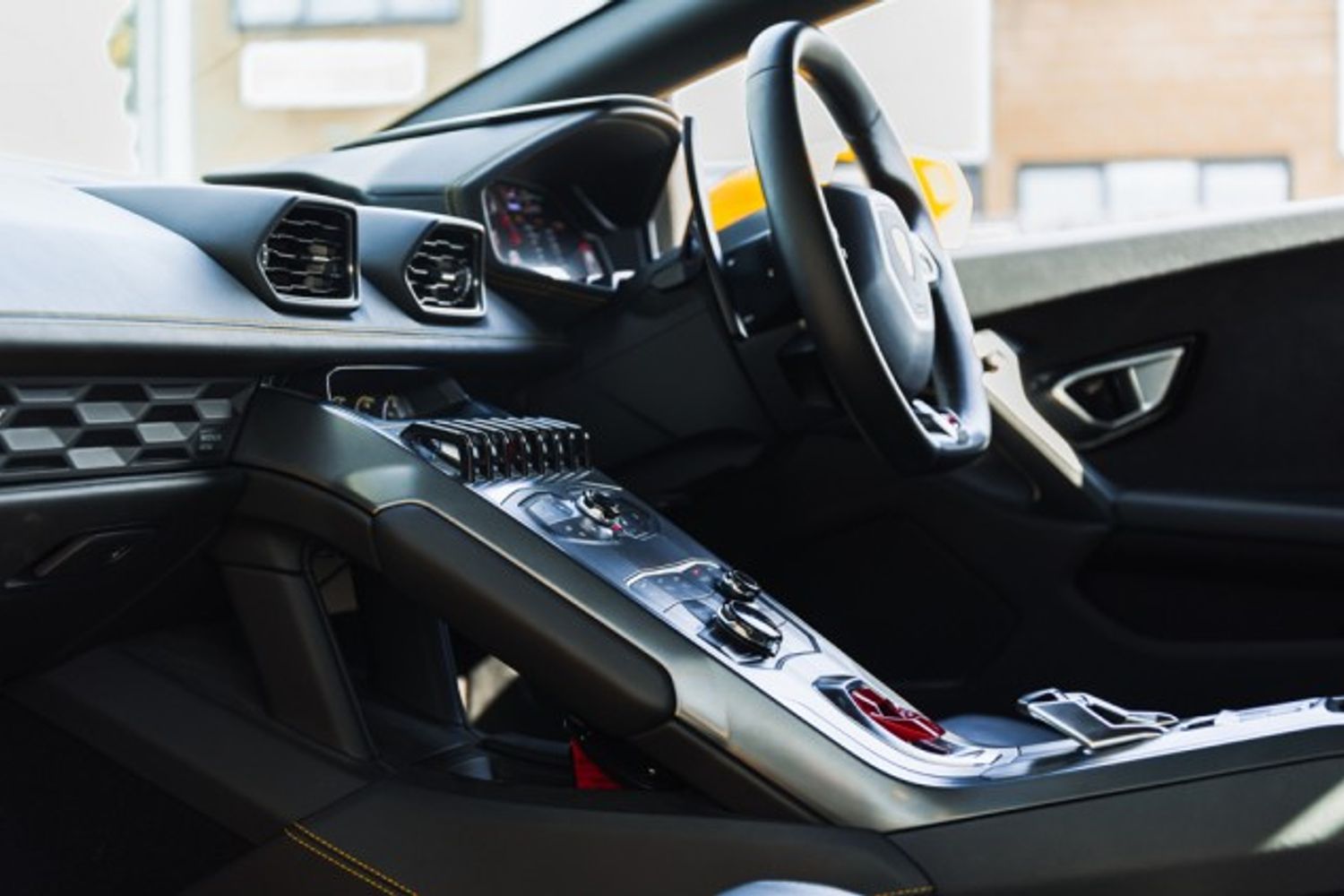LAMBORGHINI HURACAN COUPE 5.2 LP 610-4 2DR SEMI AUTOMATIC