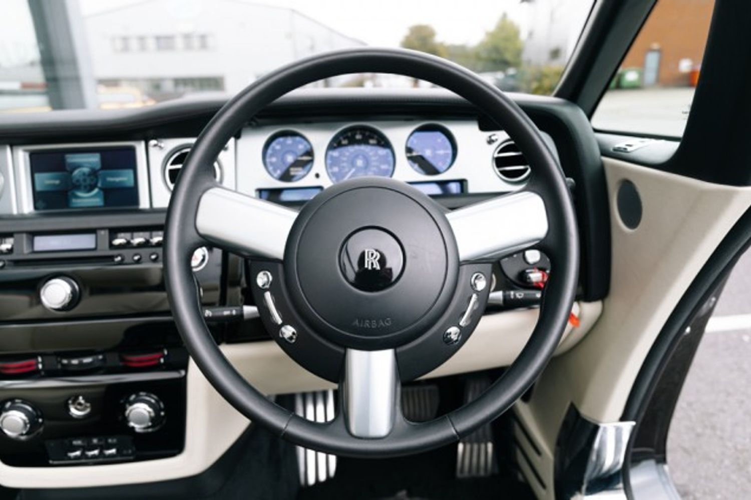 ROLLS-ROYCE PHANTOM CONVERTIBLE 6.7 PHANTOM DROPHEAD COUPE 2DR AUTOMATIC