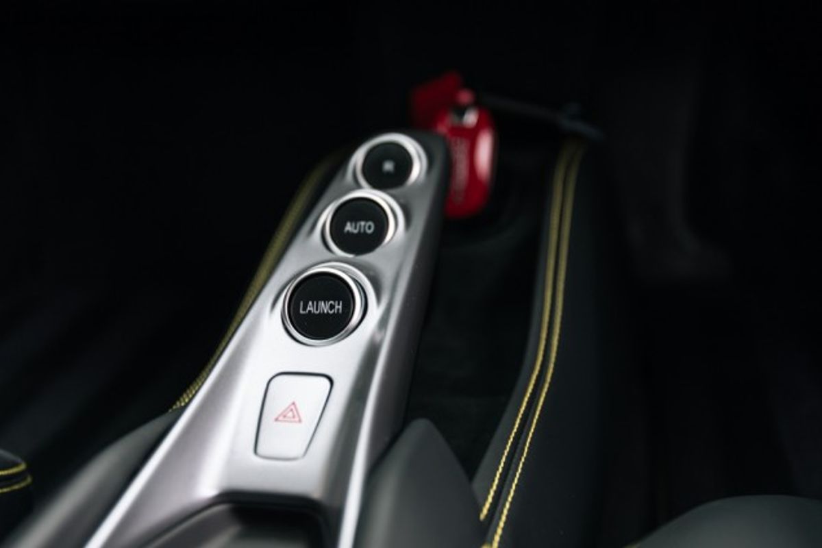 FERRARI F8 TRIBUTO COUPE 3.9 TRIBUTO 2DR SEMI AUTOMATIC