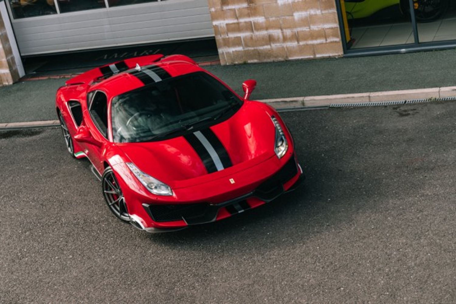 Ferrari 488 Pista Coupe 3.9 VS 2DR SEMI AUTOMATIC