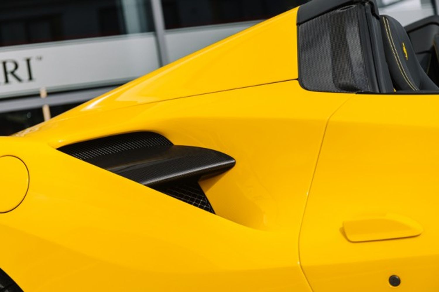 FERRARI 488 CONVERTIBLE 3.9 SPIDER 2DR SEMI AUTOMATIC