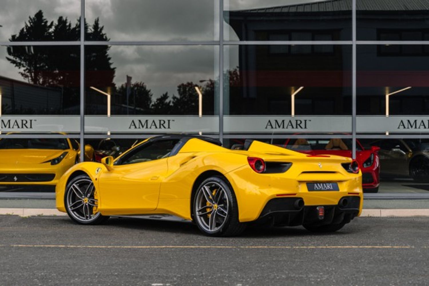FERRARI 488 CONVERTIBLE 3.9 SPIDER 2DR SEMI AUTOMATIC
