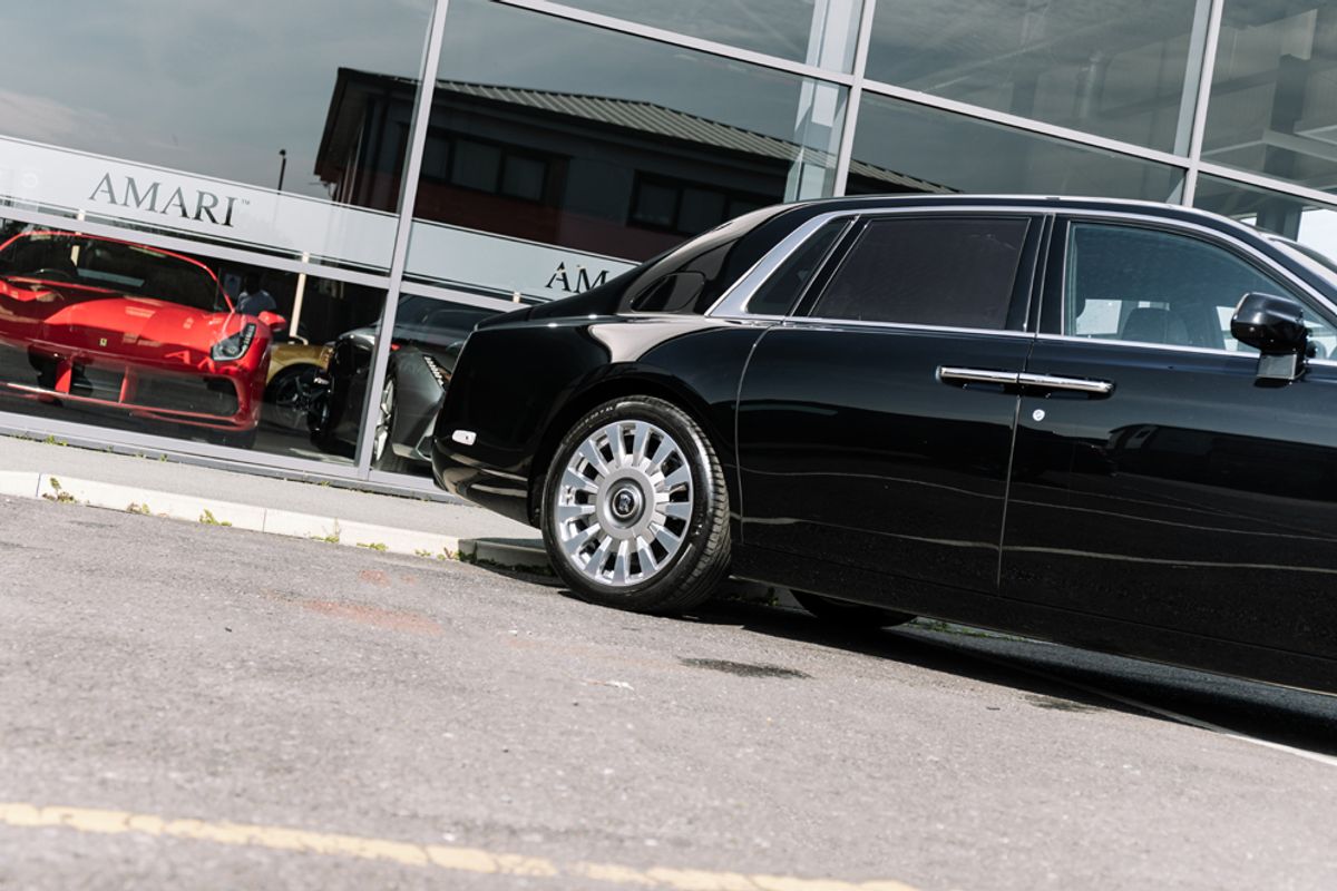 ROLLS-ROYCE PHANTOM COUPE 6.7 V12 SWB 2DR AUTOMATIC