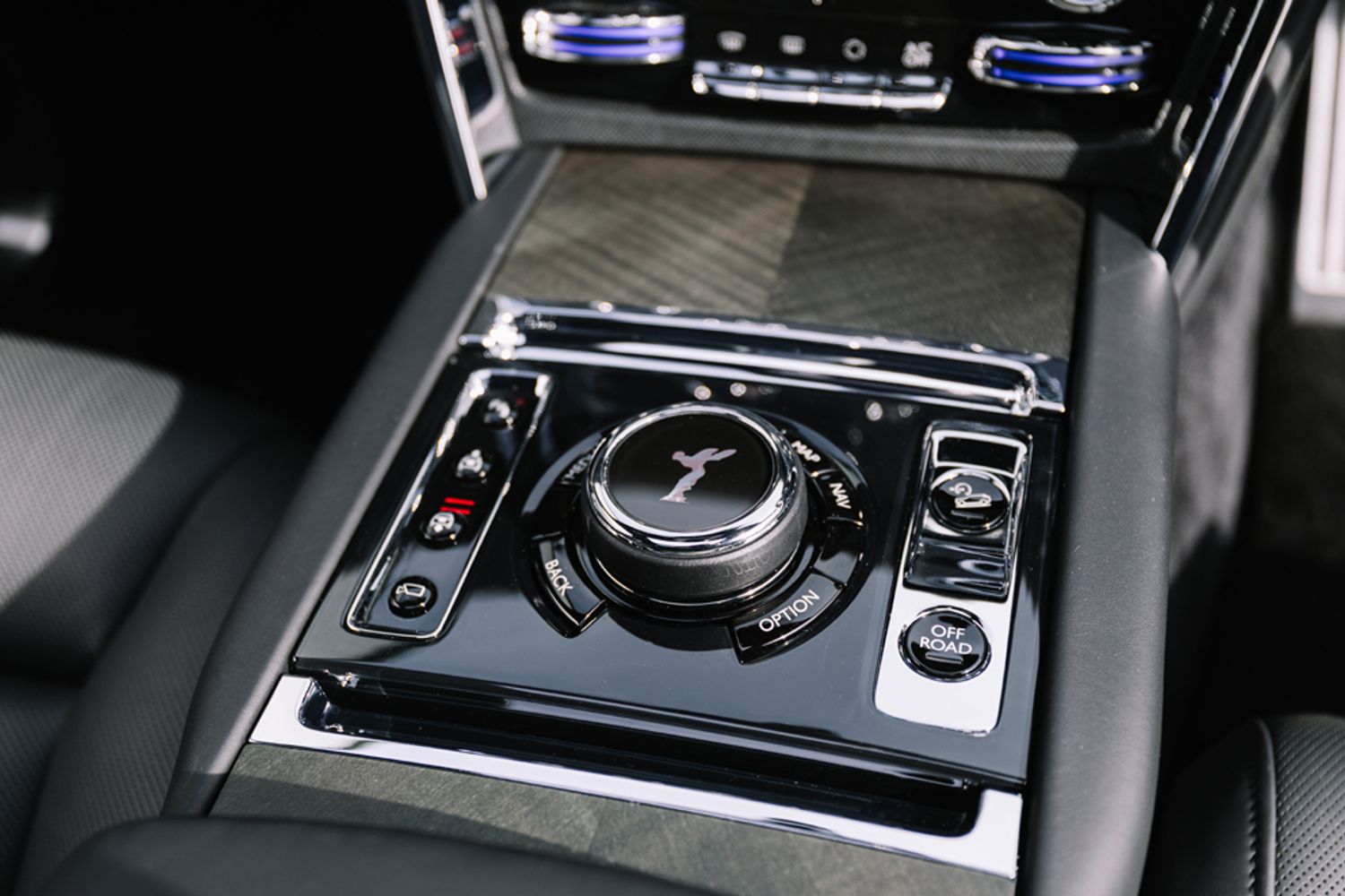 ROLLS-ROYCE CULLINAN ESTATE 6.7 V12 5DR AUTOMATIC