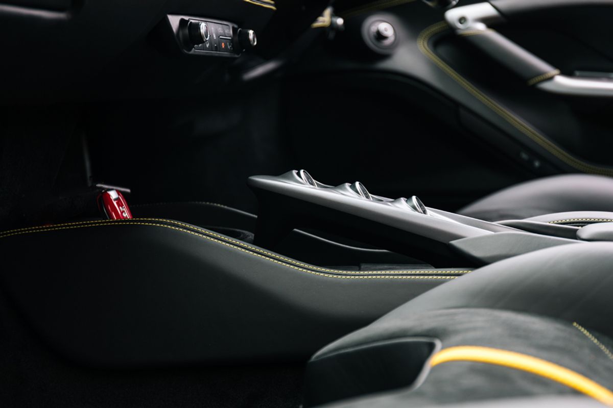 FERRARI F8 TRIBUTO COUPE 3.9 TRIBUTO 2DR SEMI AUTOMATIC