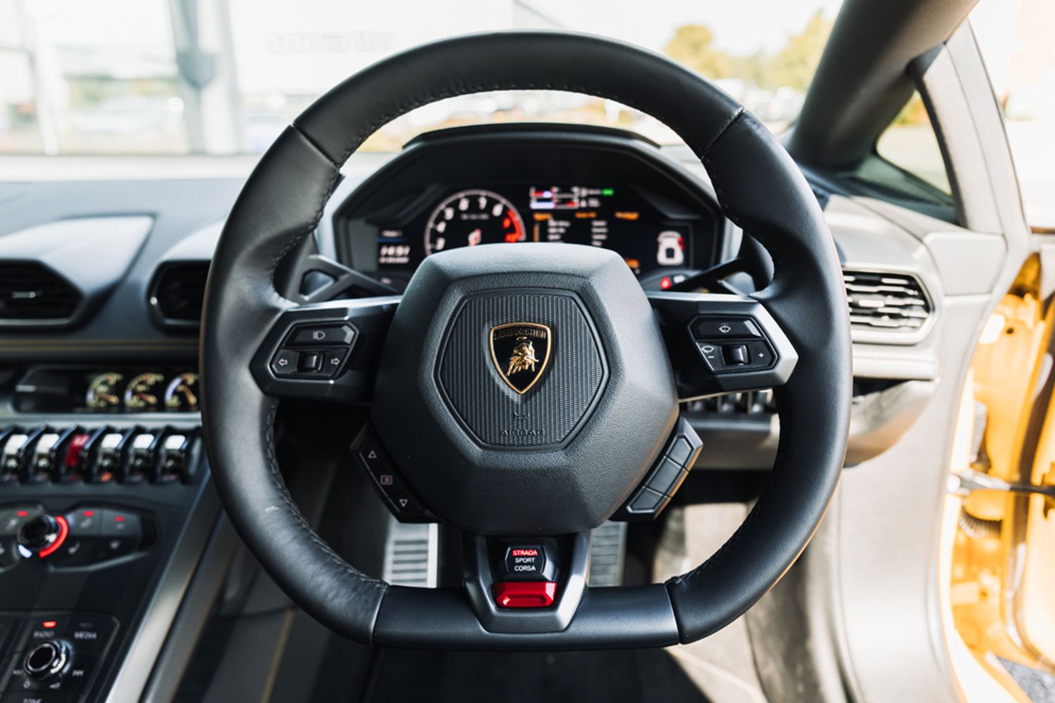 LAMBORGHINI HURACAN COUPE 5.2 LP 610-4 2DR SEMI AUTOMATIC