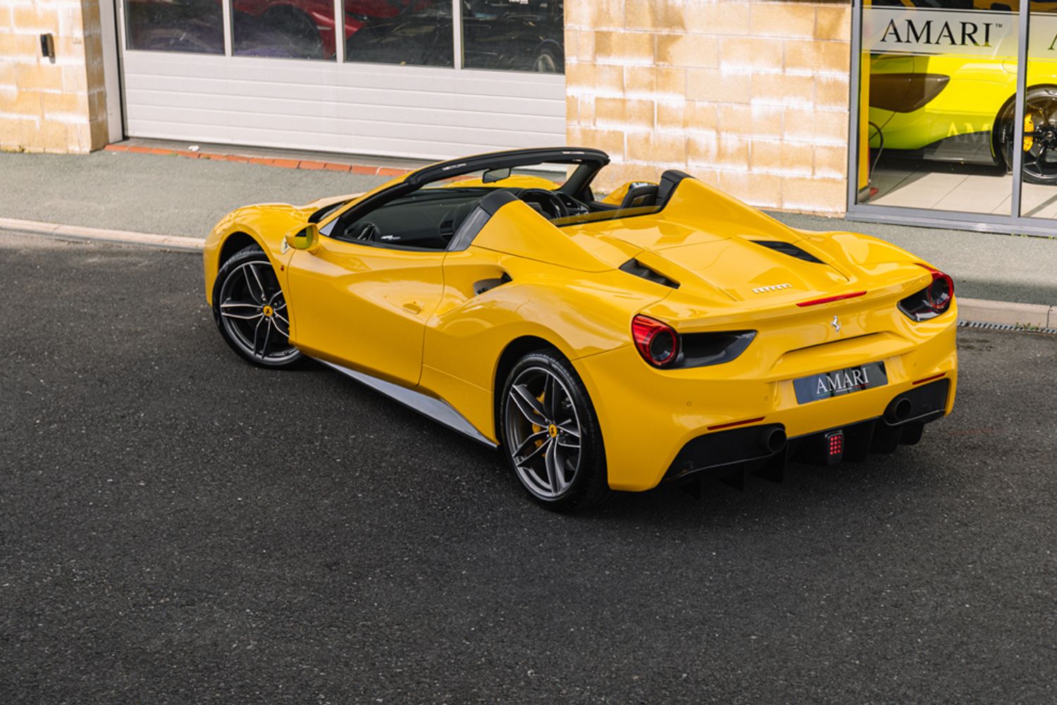 FERRARI 488 CONVERTIBLE 3.9 SPIDER 2DR SEMI AUTOMATIC