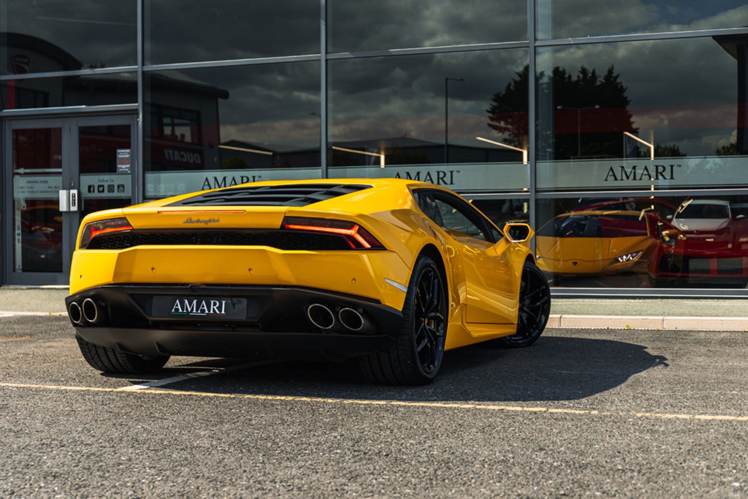 LAMBORGHINI HURACAN COUPE 5.2 LP 610-4 2DR SEMI AUTOMATIC
