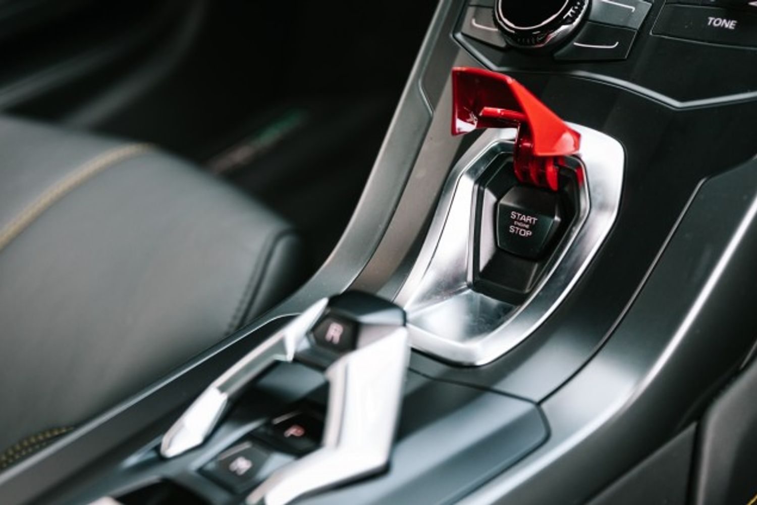 LAMBORGHINI HURACAN COUPE 5.2 LP 610-4 2DR SEMI AUTOMATIC