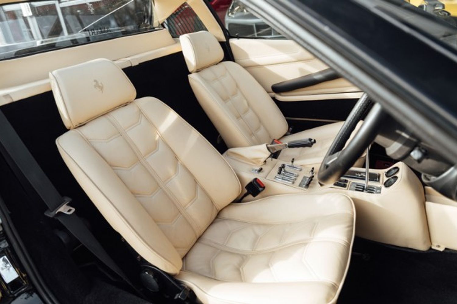 FERRARI 308 GTSi 2.9