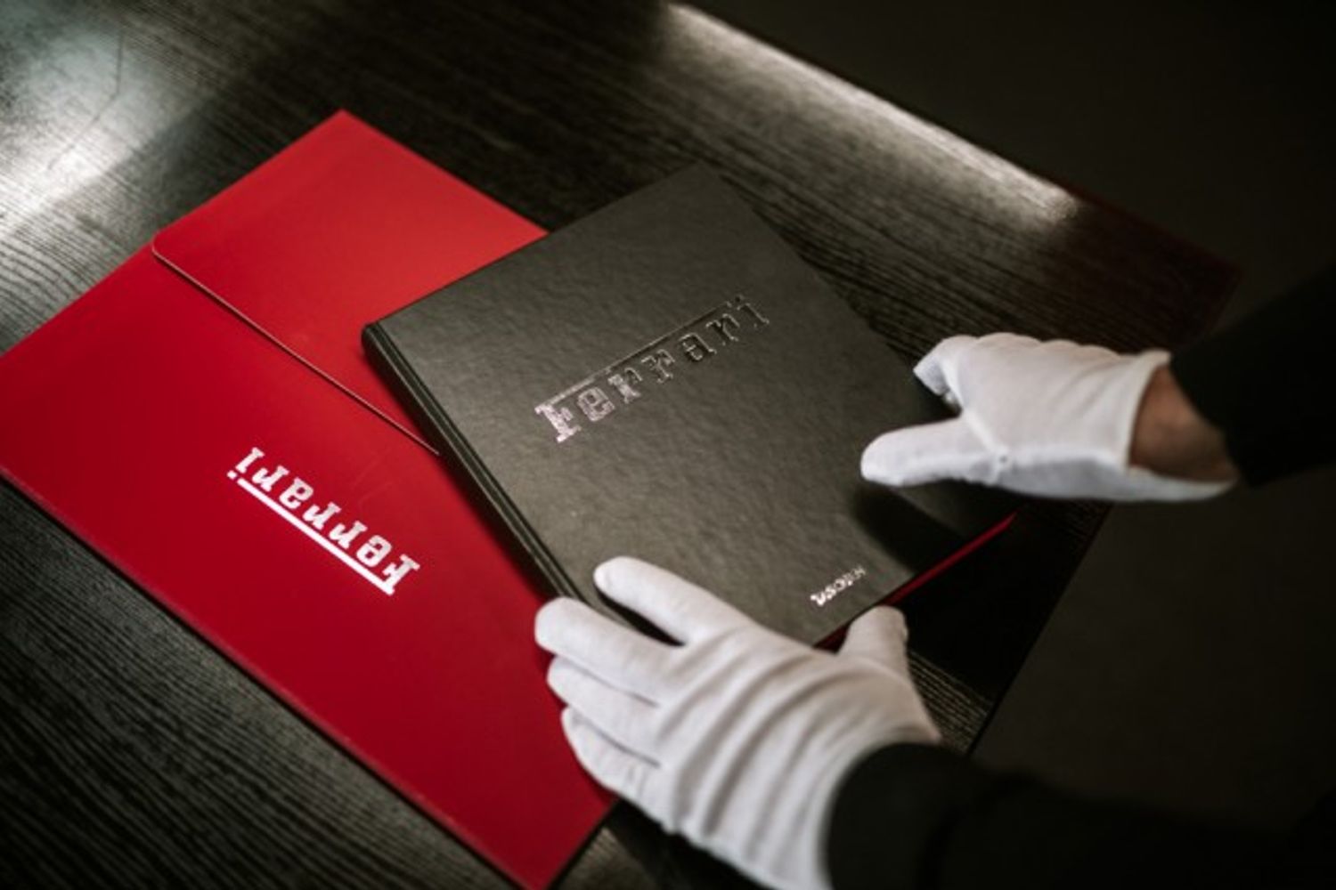 FERRARI Taschen's Ferrari Book Limited Edition