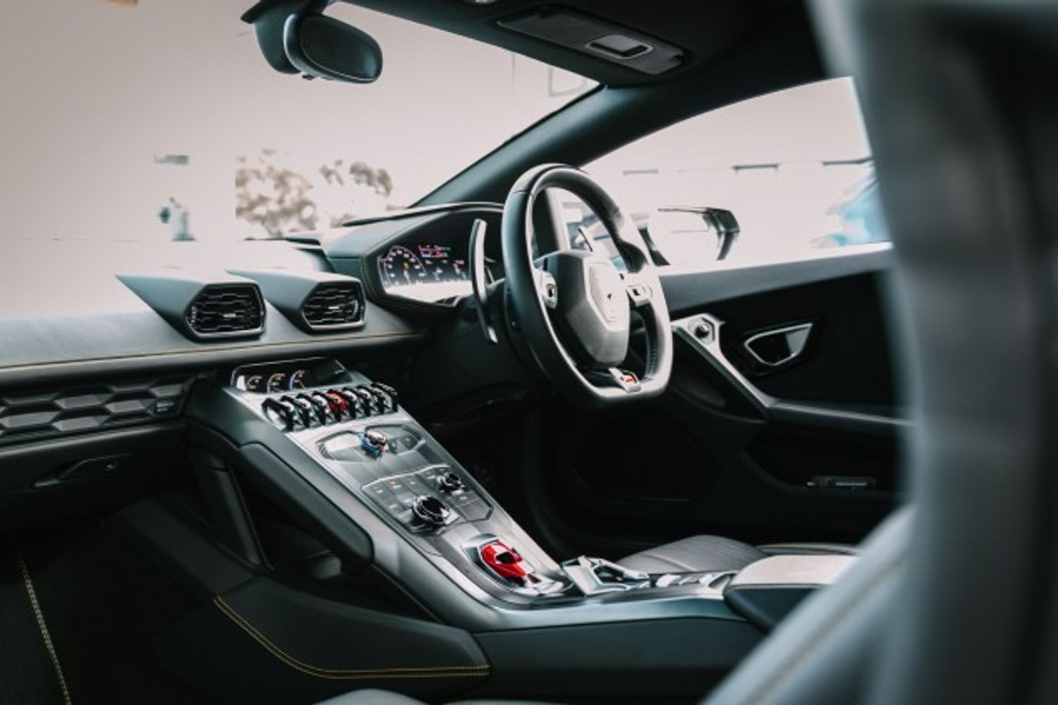 LAMBORGHINI HURACAN COUPE 5.2 LP 610-4 2DR SEMI AUTOMATIC