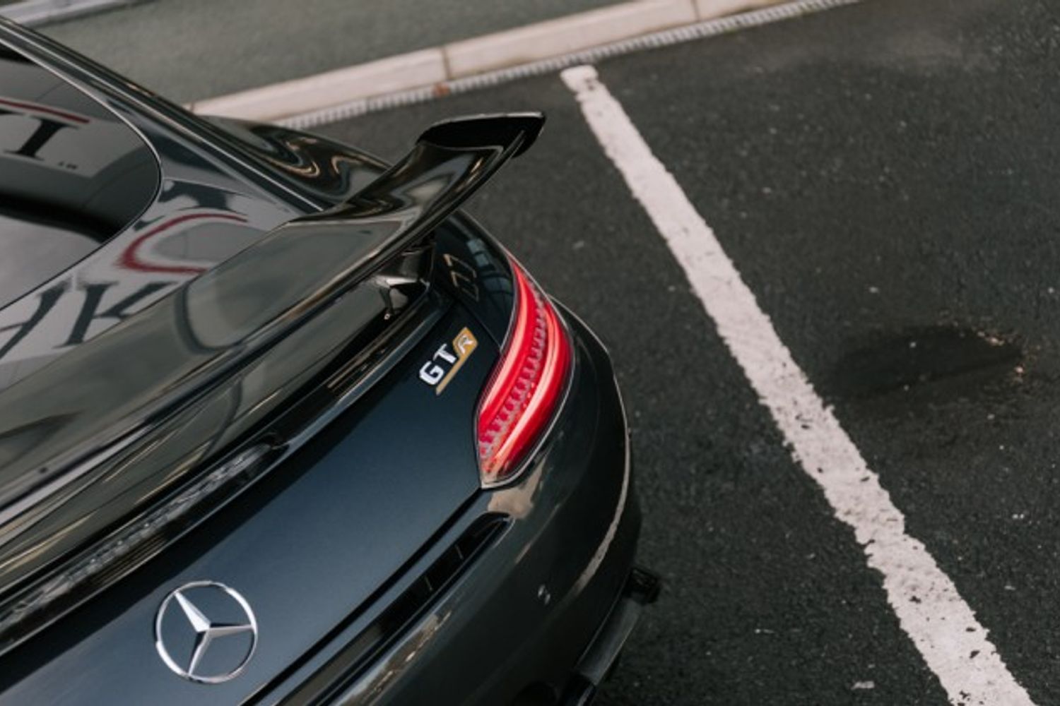 MERCEDES-BENZ AMG GT COUPE 4.0 AMG GT R PREMIUM 2DR AUTOMATIC