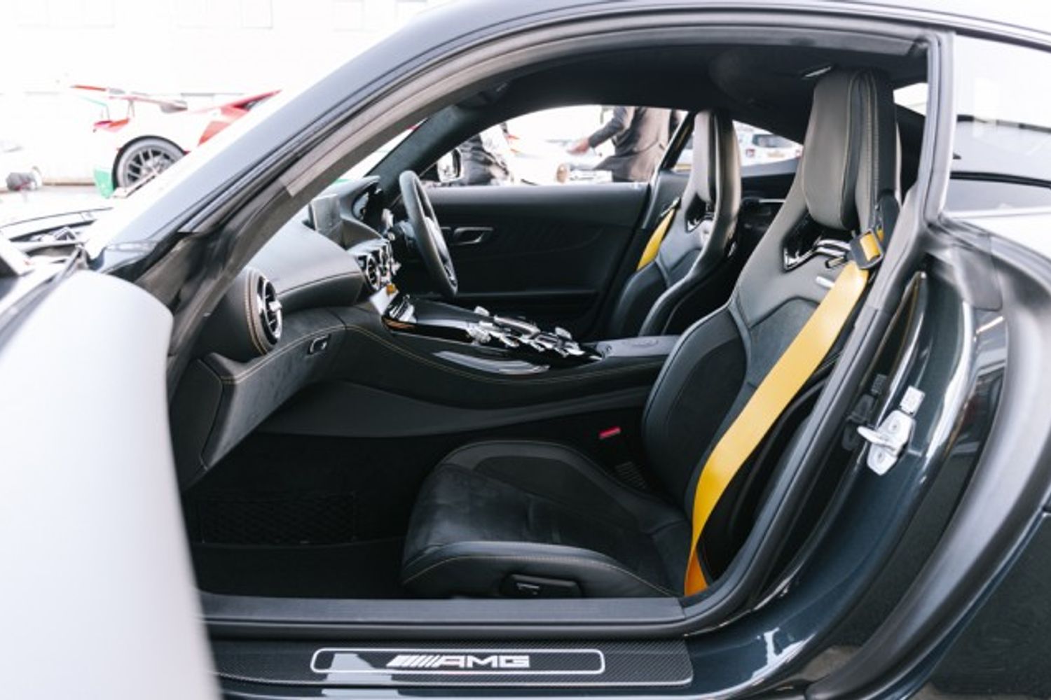 MERCEDES-BENZ AMG GT COUPE 4.0 AMG GT R PREMIUM 2DR AUTOMATIC