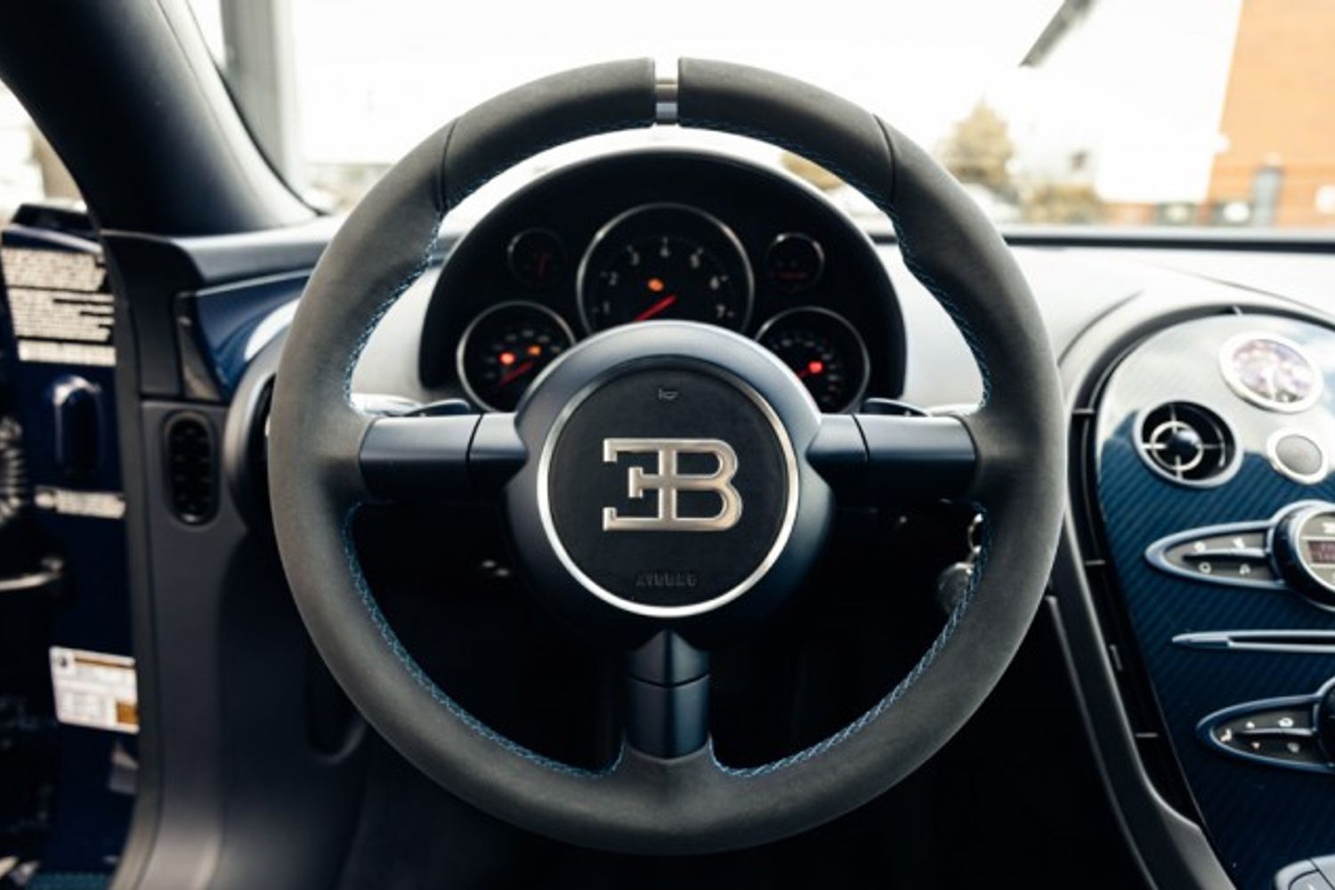 BUGATTI VEYRON COUPE COUPE 8.0 COUPE 2DR AUTOMATIC