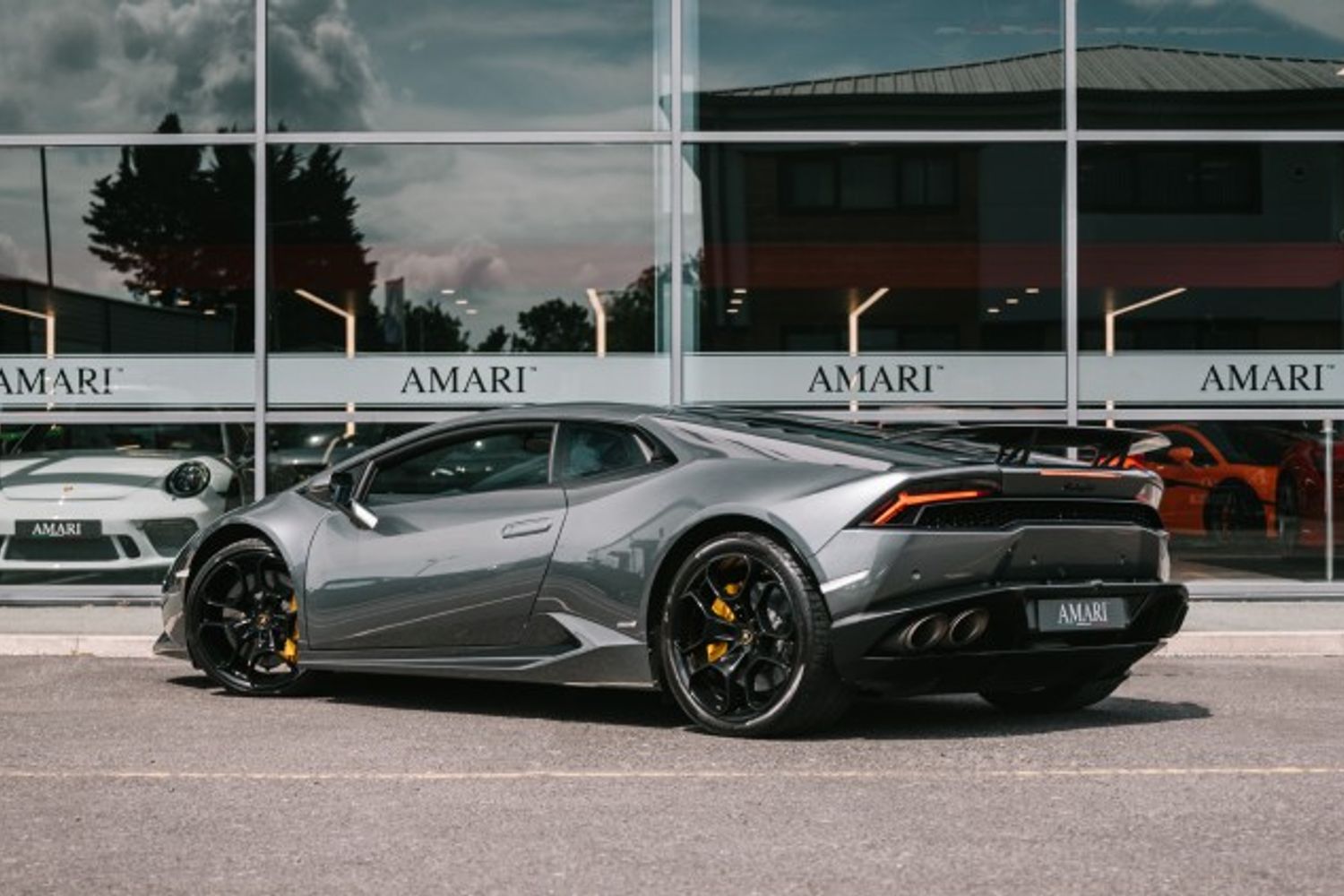 LAMBORGHINI HURACAN COUPE 5.2 LP 610-4 2DR SEMI AUTOMATIC