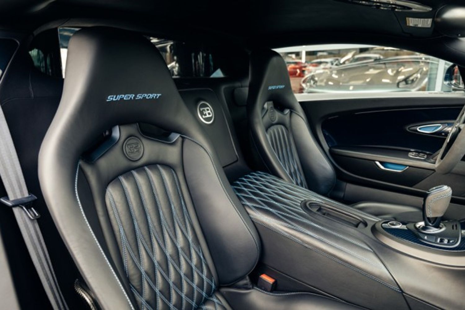 BUGATTI VEYRON COUPE COUPE 8.0 COUPE 2DR AUTOMATIC