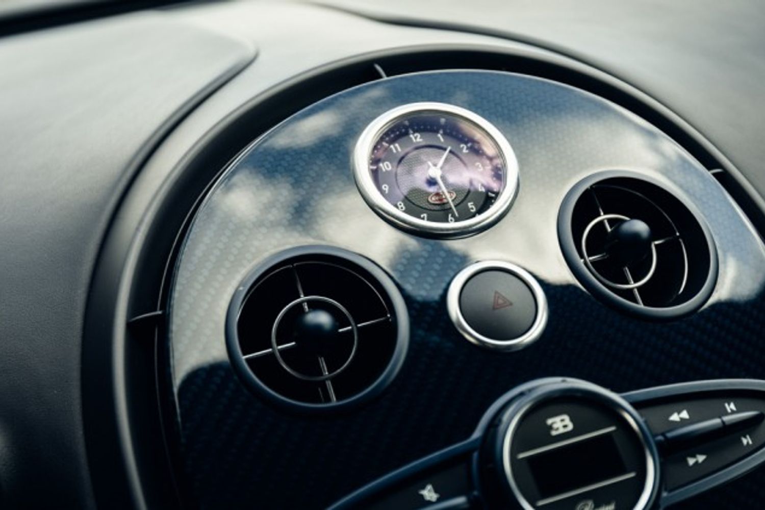 BUGATTI VEYRON COUPE COUPE 8.0 COUPE 2DR AUTOMATIC