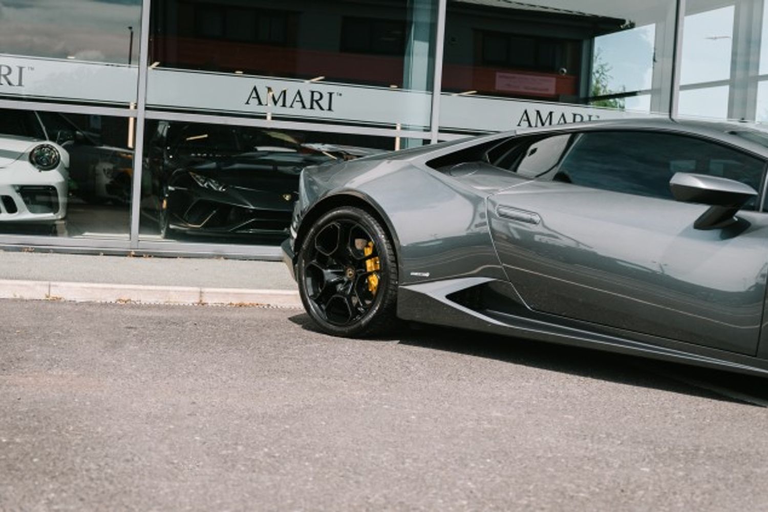 LAMBORGHINI HURACAN COUPE 5.2 LP 610-4 2DR SEMI AUTOMATIC