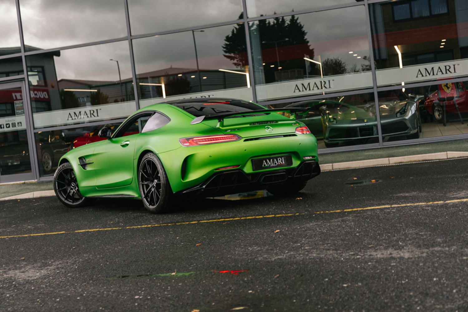 MERCEDES-BENZ AMG GT COUPE 4.0 AMG GT R PREMIUM 2DR AUTOMATIC