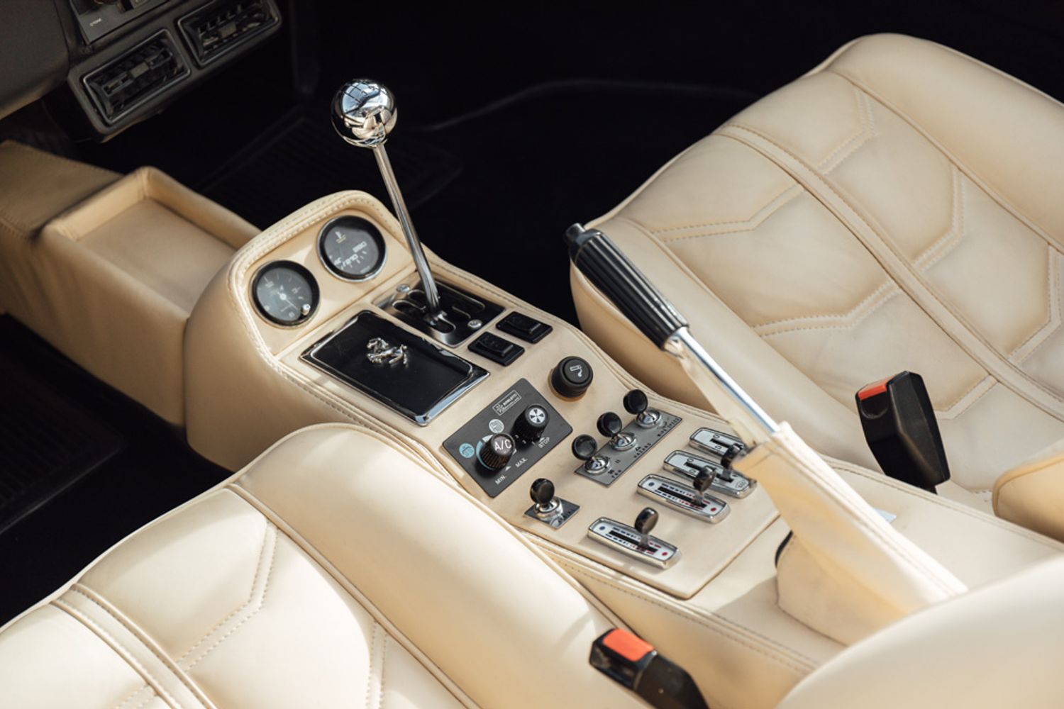 FERRARI 308 GTSi 2.9