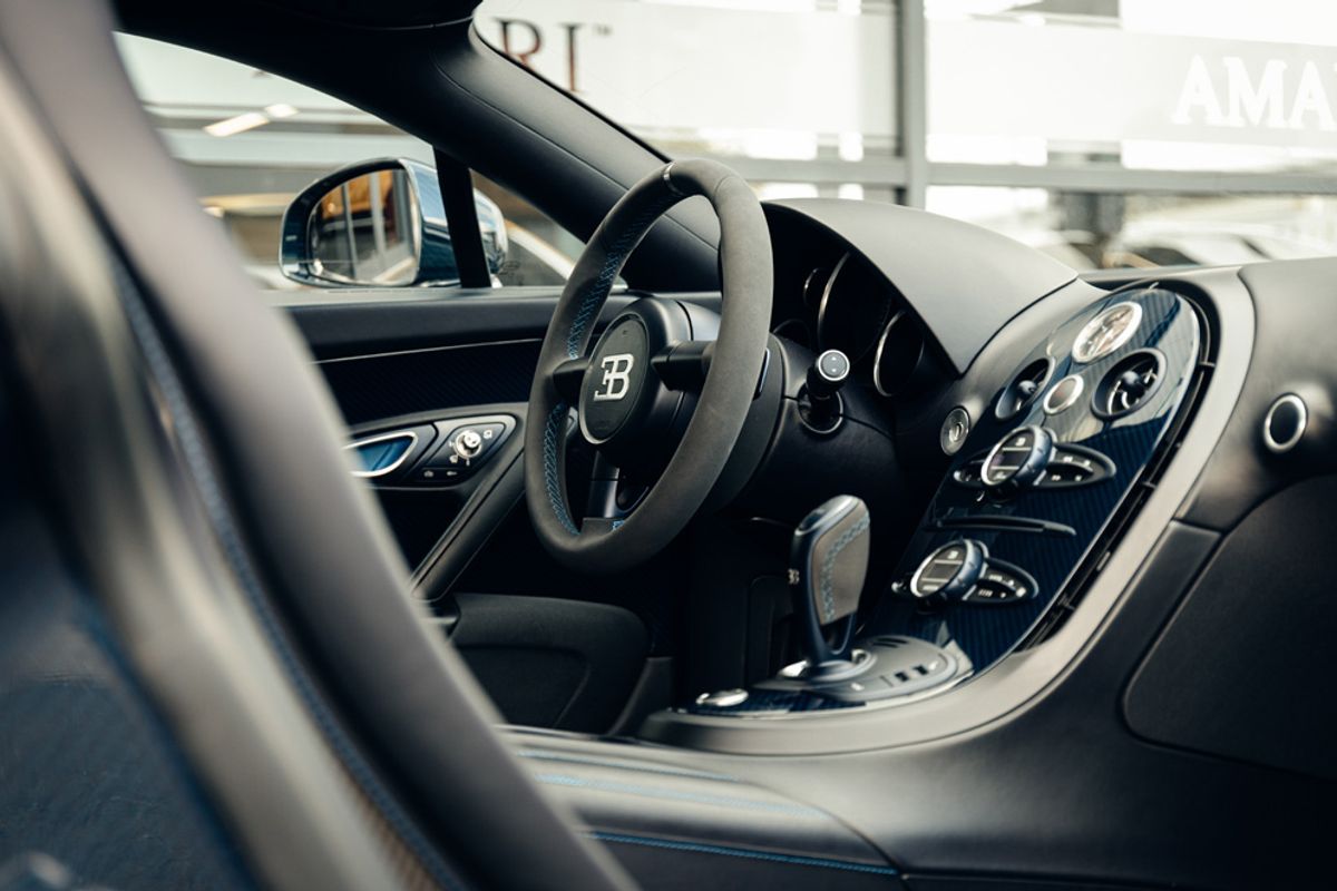 BUGATTI VEYRON COUPE COUPE 8.0 COUPE 2DR AUTOMATIC
