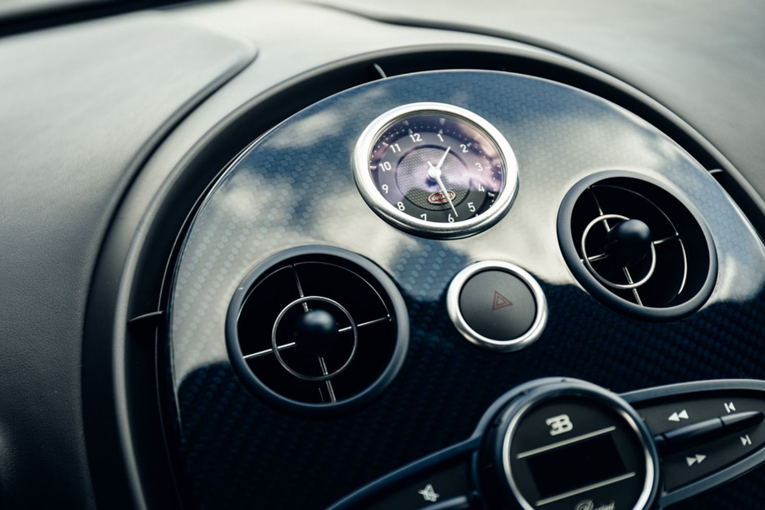 BUGATTI VEYRON COUPE COUPE 8.0 COUPE 2DR AUTOMATIC