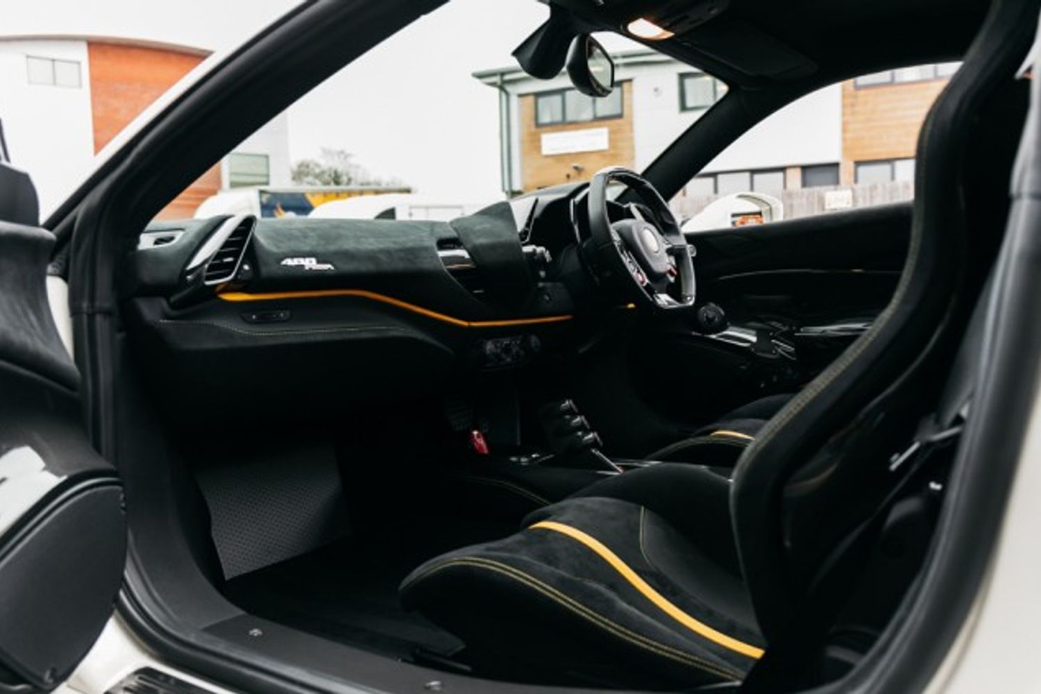 FERRARI 488 PISTA VS COUPE 3.9 VS 2DR SEMI AUTOMATIC