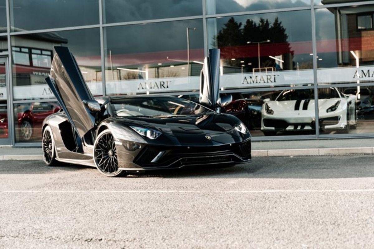 LAMBORGHINI AVENTADOR COUPE 6.5 LP 740-4 S 2DR SEMI AUTOMATIC