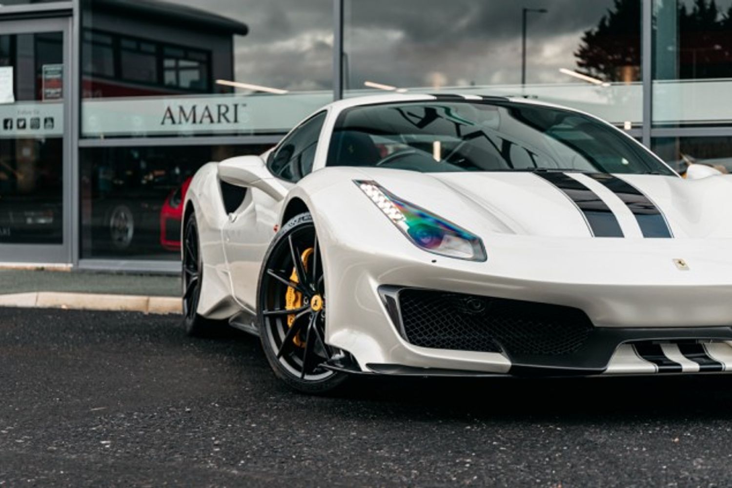 FERRARI 488 PISTA VS COUPE 3.9 VS 2DR SEMI AUTOMATIC