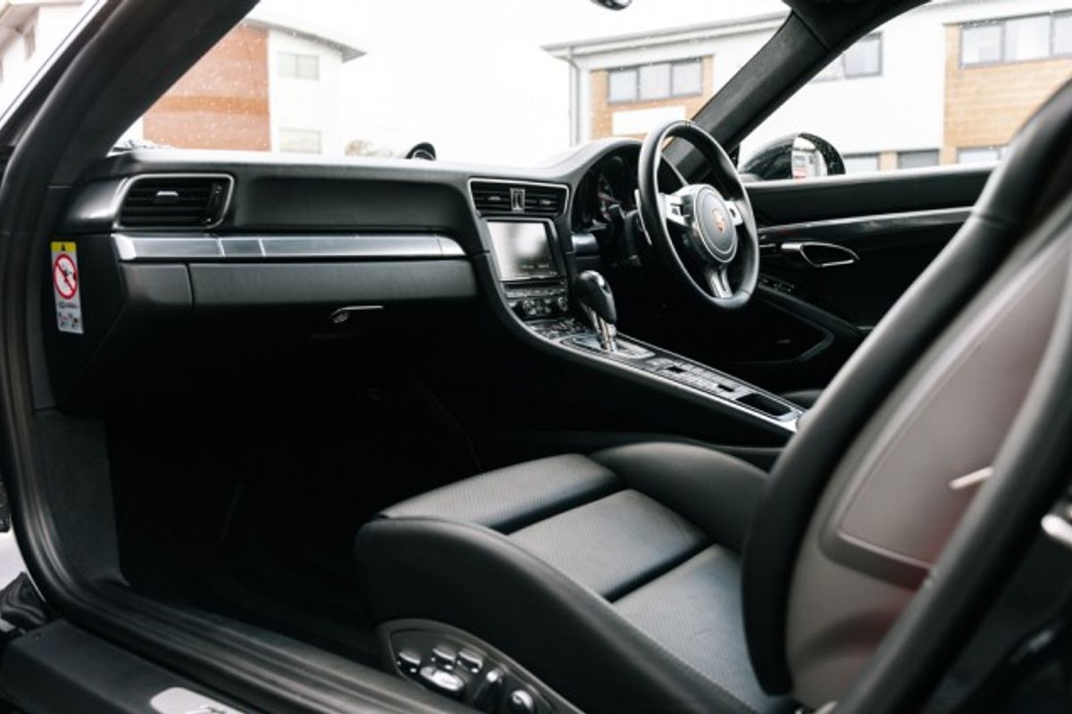 PORSCHE 911 COUPE 3.8 TURBO PDK 2DR SEMI AUTOMATIC