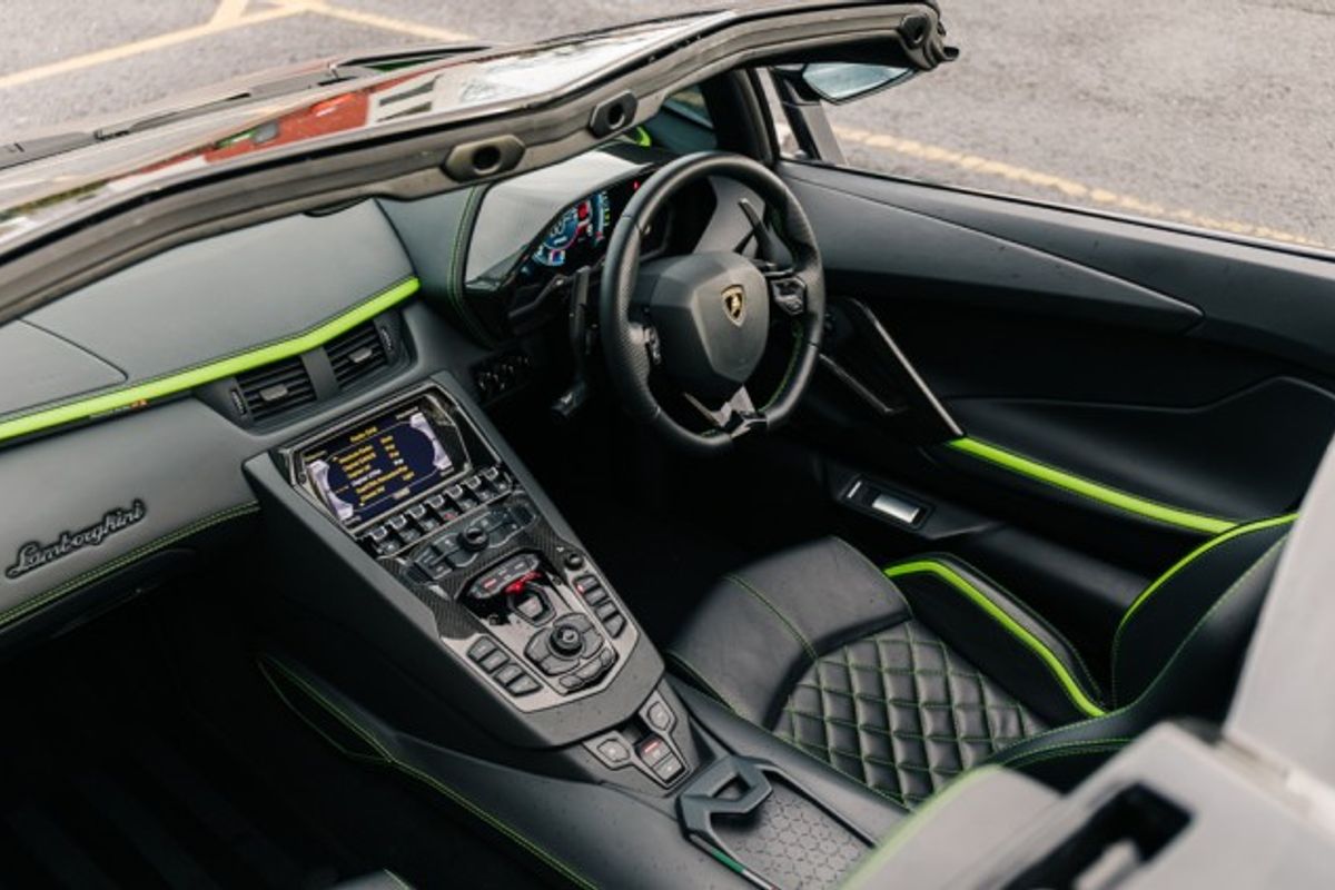 LAMBORGHINI AVENTADOR COUPE 6.5 V12 2DR SEMI AUTOMATIC