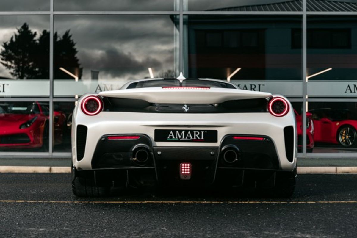 FERRARI 488 PISTA VS COUPE 3.9 VS 2DR SEMI AUTOMATIC
