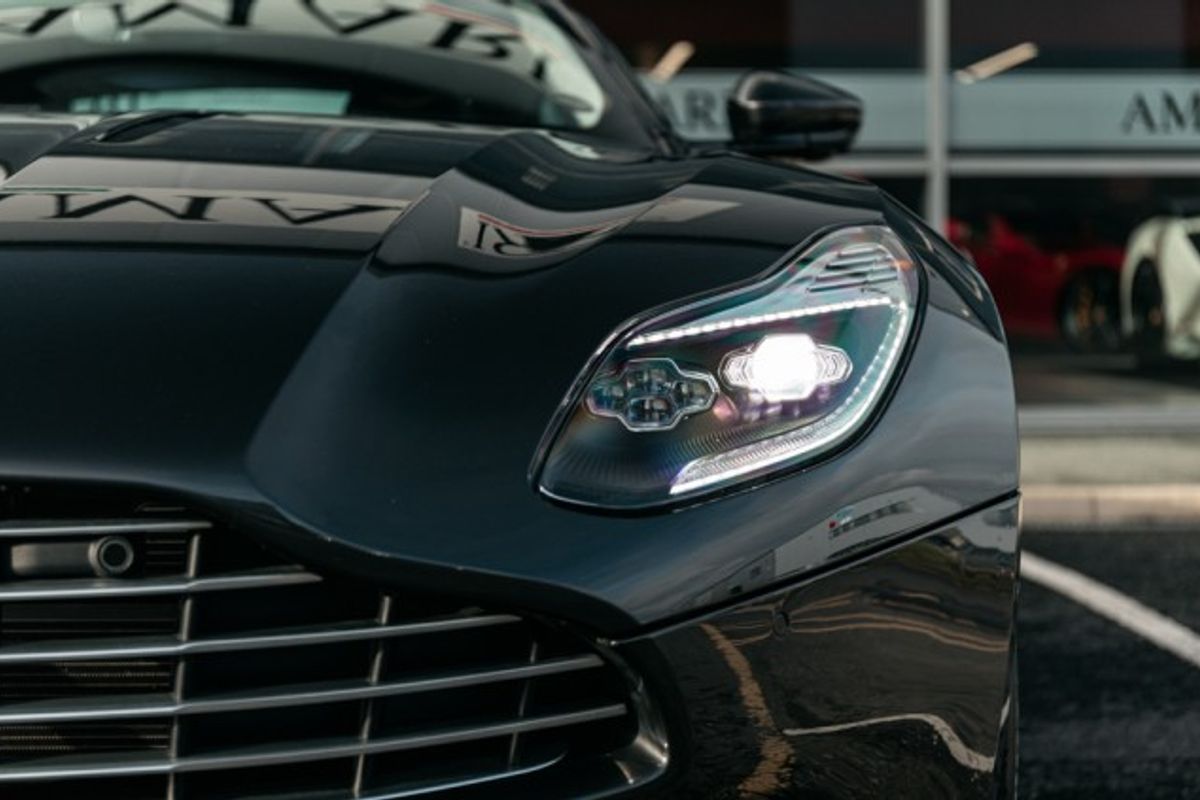 ASTON MARTIN DB11 COUPE 5.2 V12 2DR AUTOMATIC