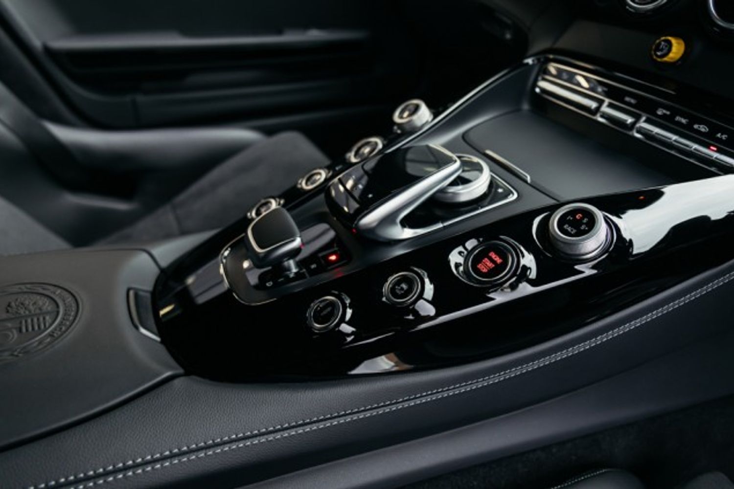 MERCEDES-BENZ AMG GT COUPE 4.0 AMG GT R PREMIUM 2DR AUTOMATIC