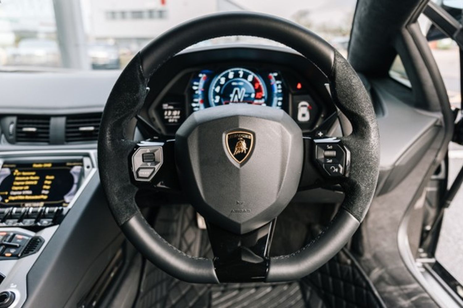 LAMBORGHINI AVENTADOR COUPE 6.5 LP 740-4 S 2DR SEMI AUTOMATIC