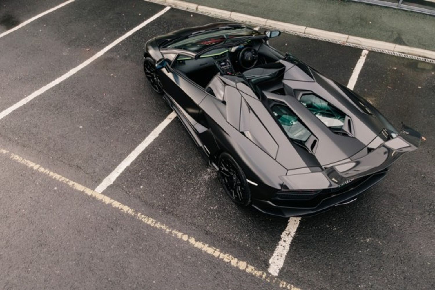 LAMBORGHINI AVENTADOR COUPE 6.5 V12 2DR SEMI AUTOMATIC